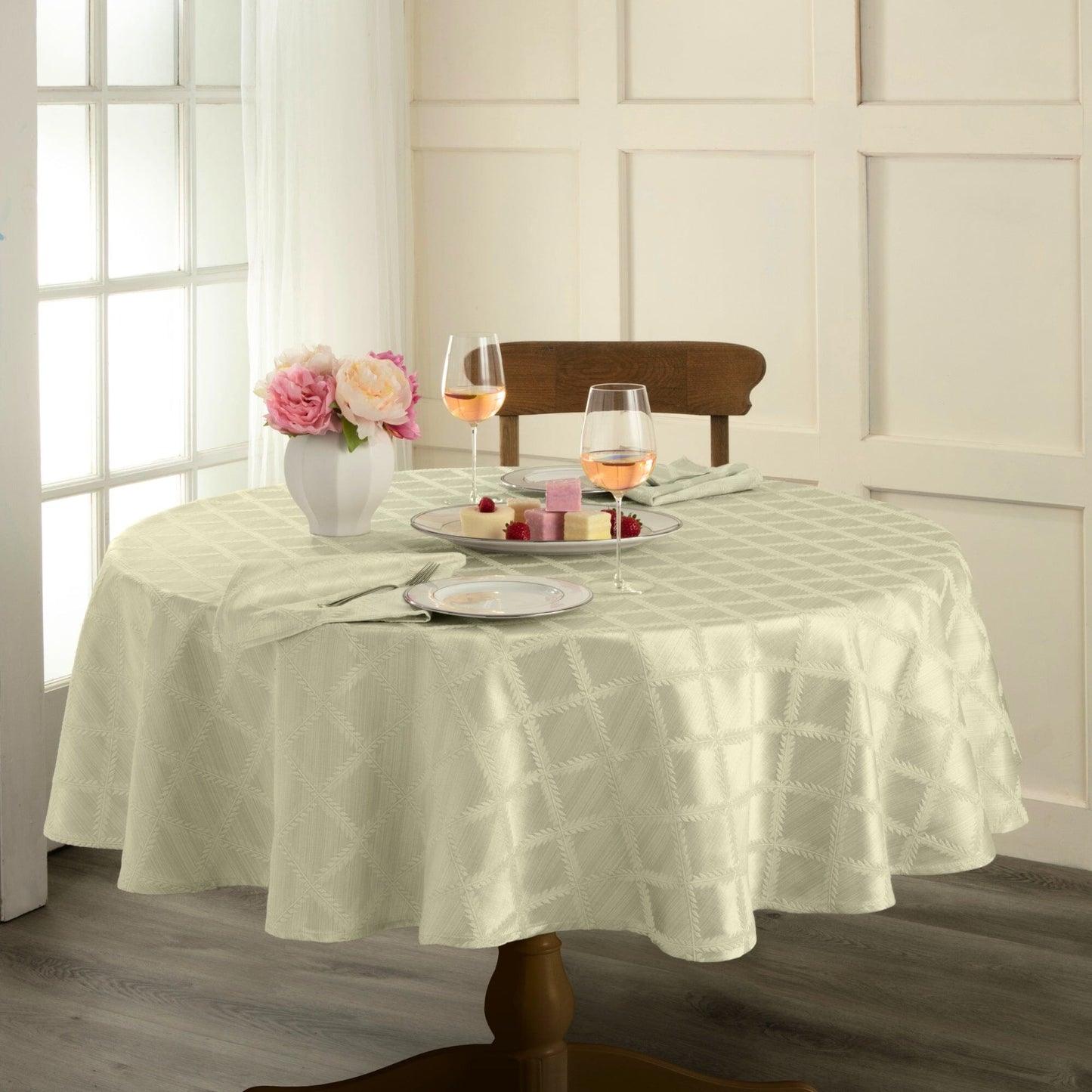 Lenox Laurel Leaf Tablecloth