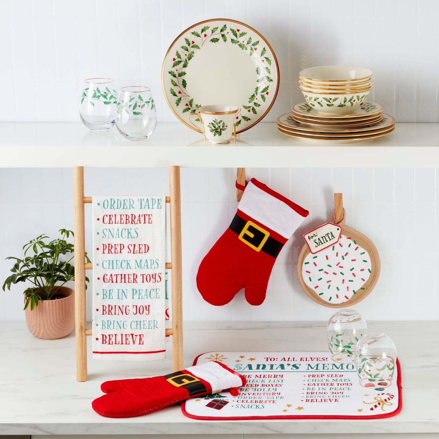 Lenox Santas Coming 5‑Piece Kitchen Gift Set