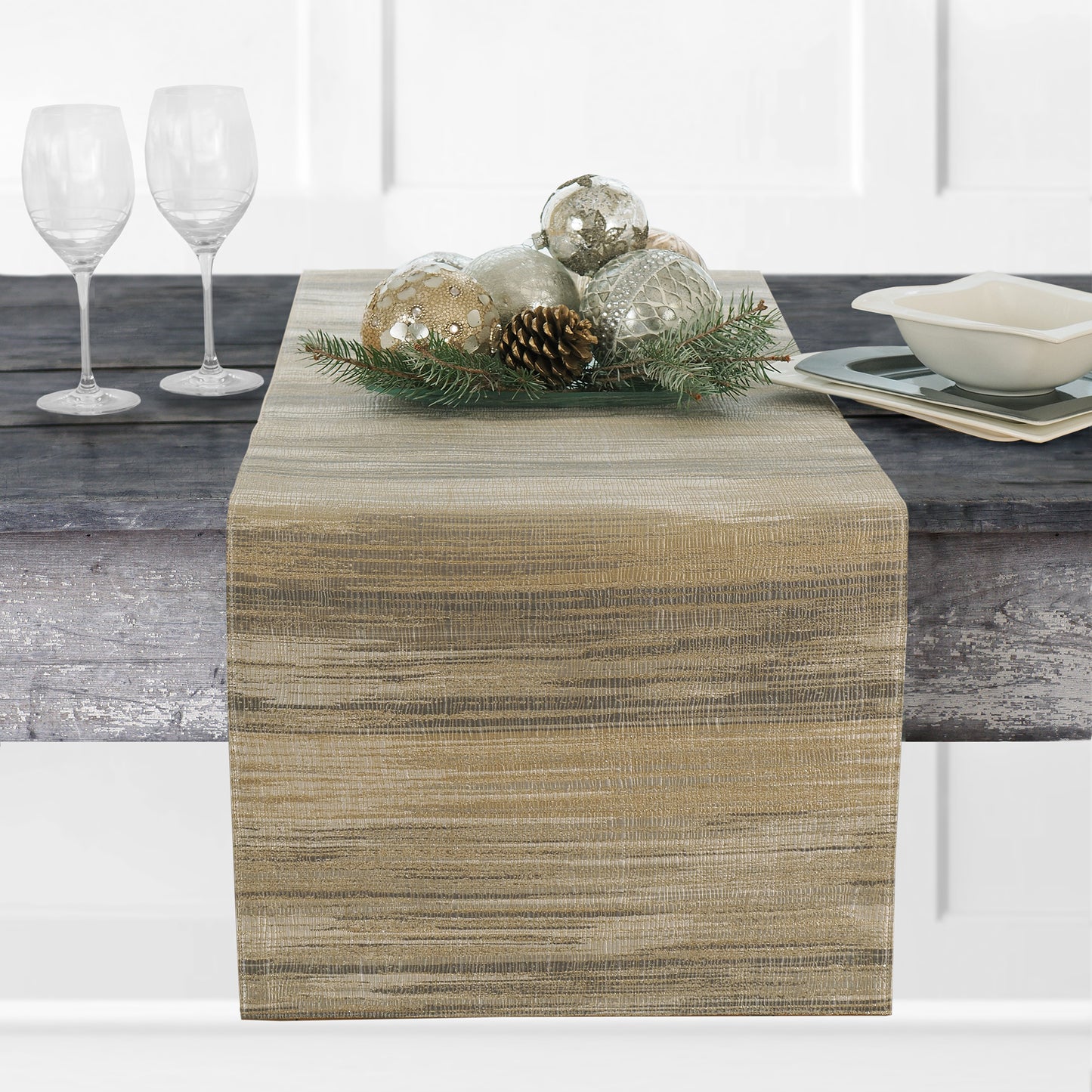 Camino de mesa Radcliffe Jacquard de 16.0 x 72.0 in