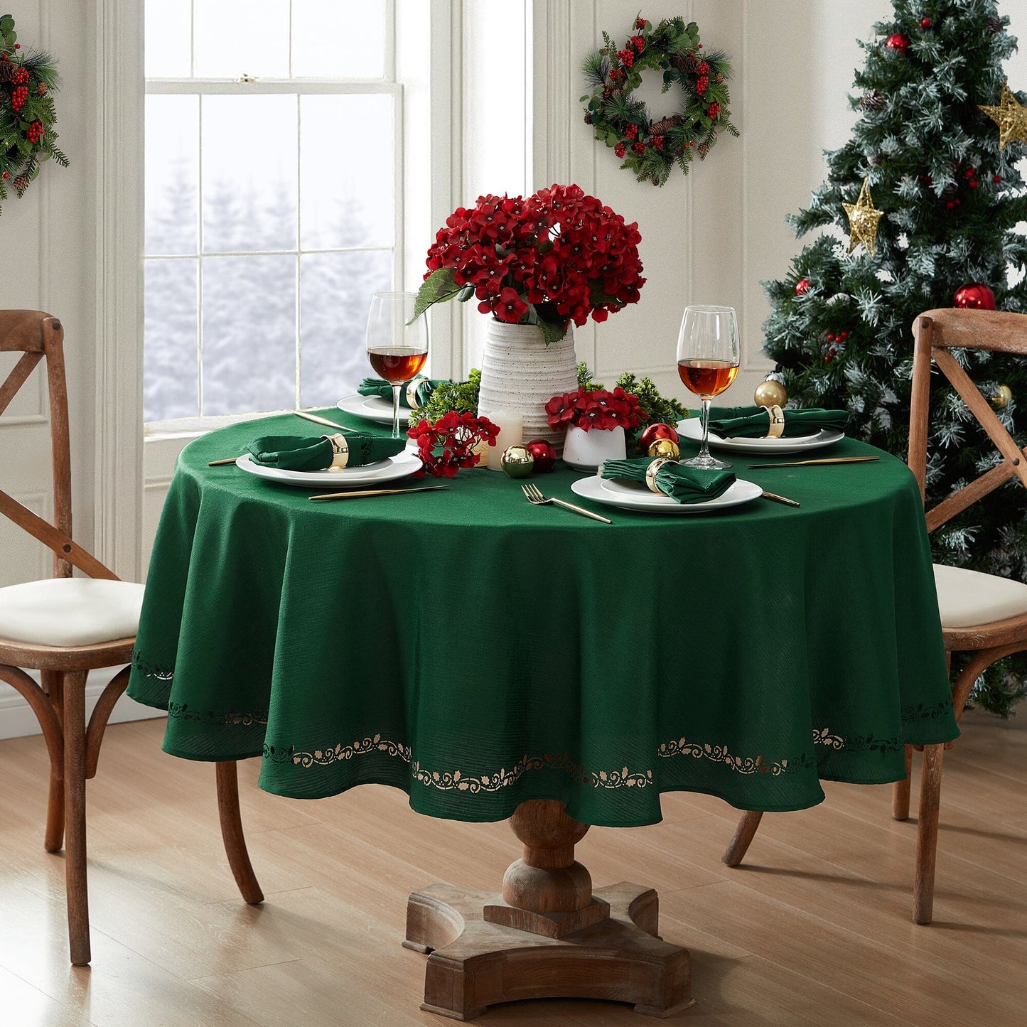 Mantel Holly Scroll cortado con láser