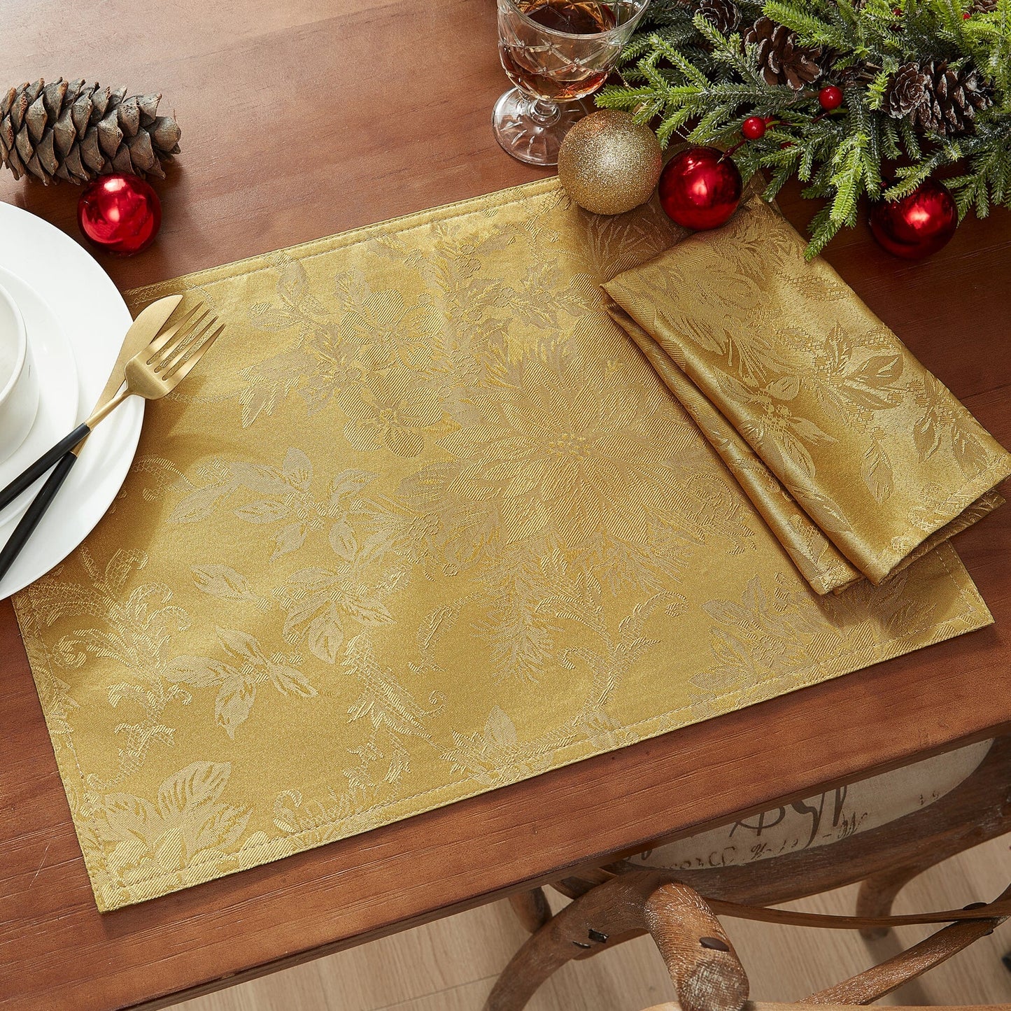 Poinsettia Elegance Jacquard Water and Stain Resistant Holiday Placemat, Set of 4