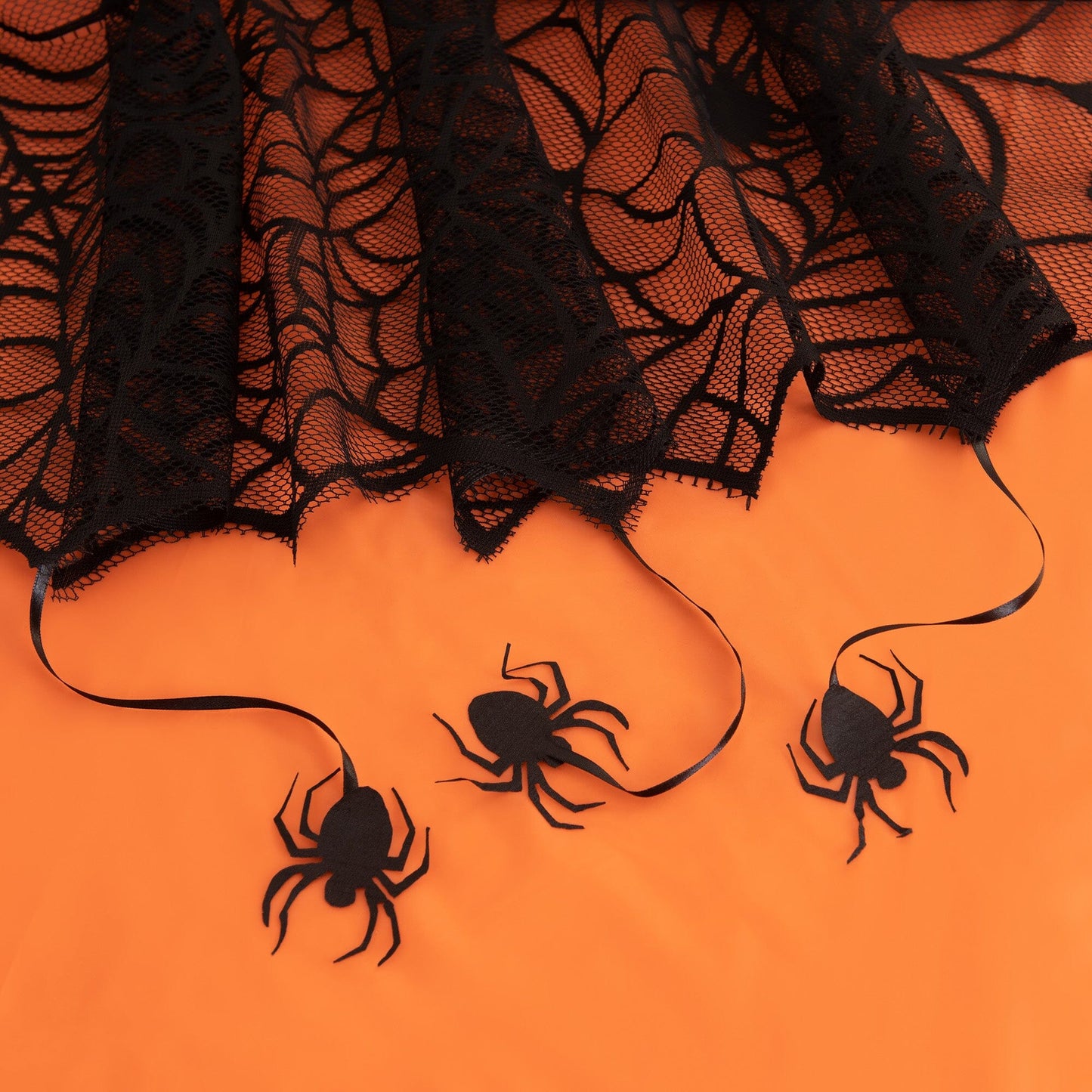 Crawling Halloween Spider Lace Lined Tablecloth