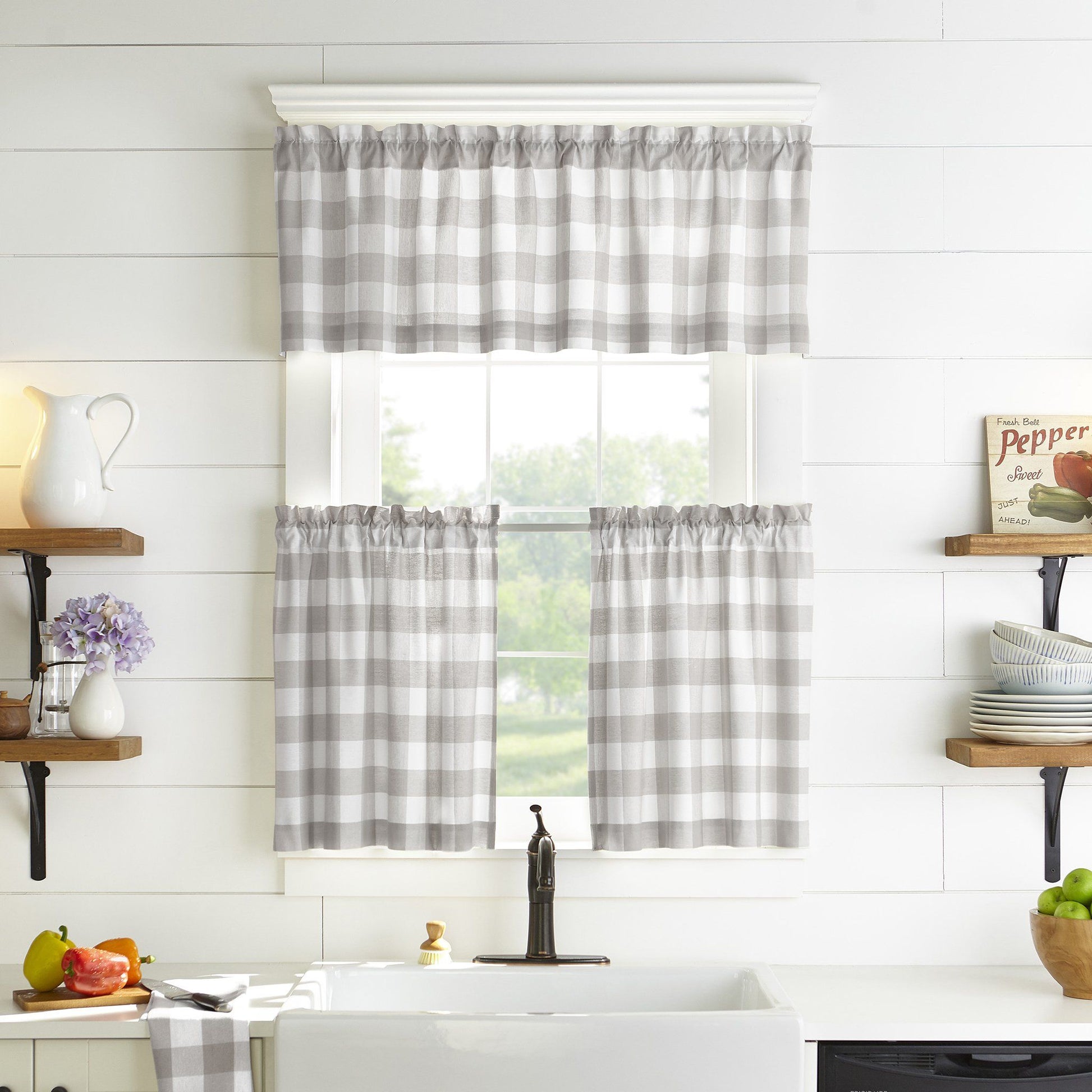 https://www.elrene.com/cdn/shop/products/GrayCurtains_2.jpg?v=1650647271&width=1946