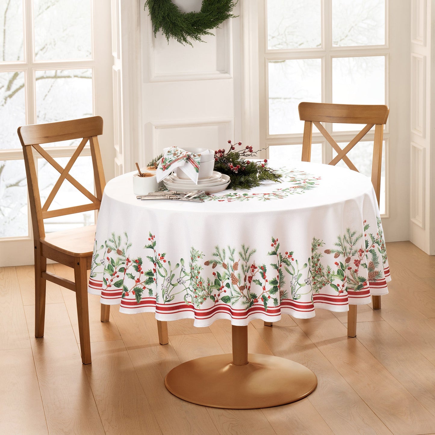 Winter Holiday Berry Tablecloth